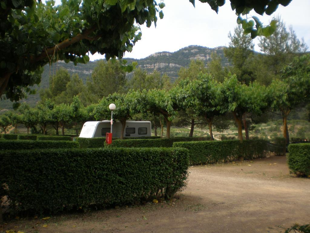 Montsant Park Camping & Bungalow Ulldemolins ภายนอก รูปภาพ
