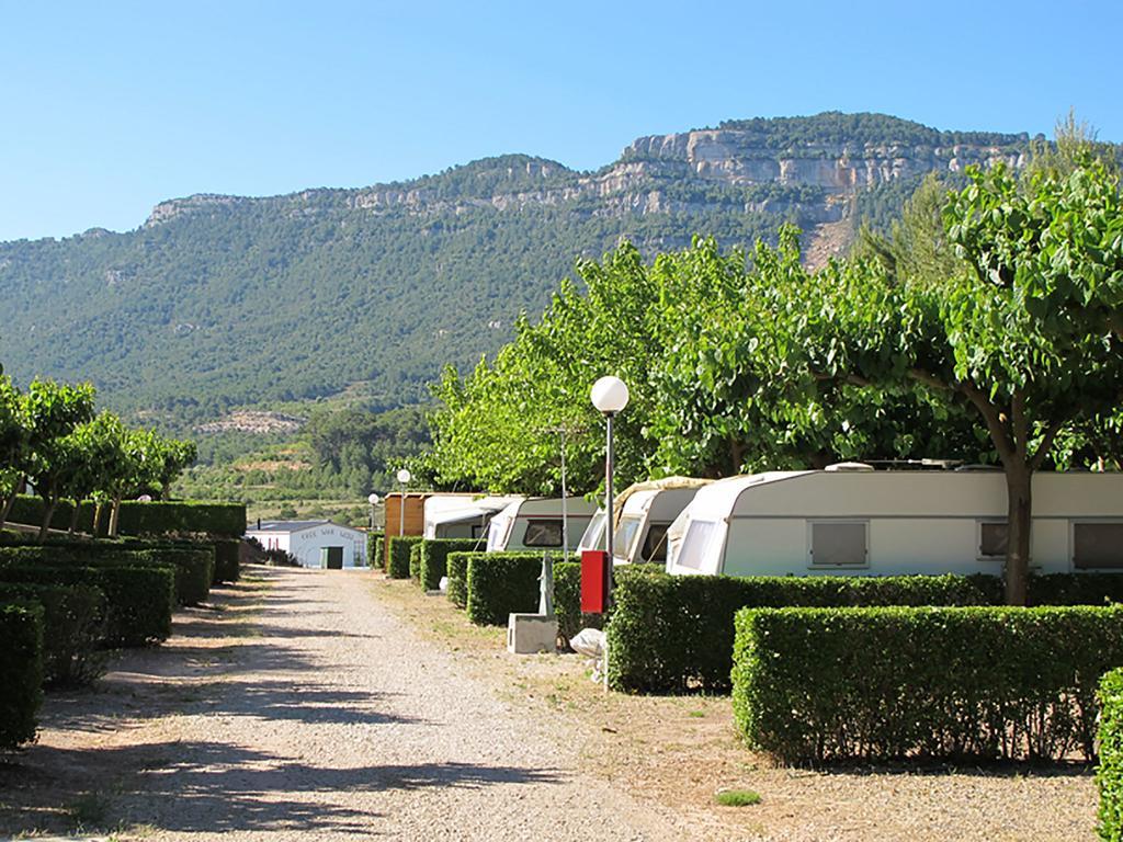 Montsant Park Camping & Bungalow Ulldemolins ภายนอก รูปภาพ