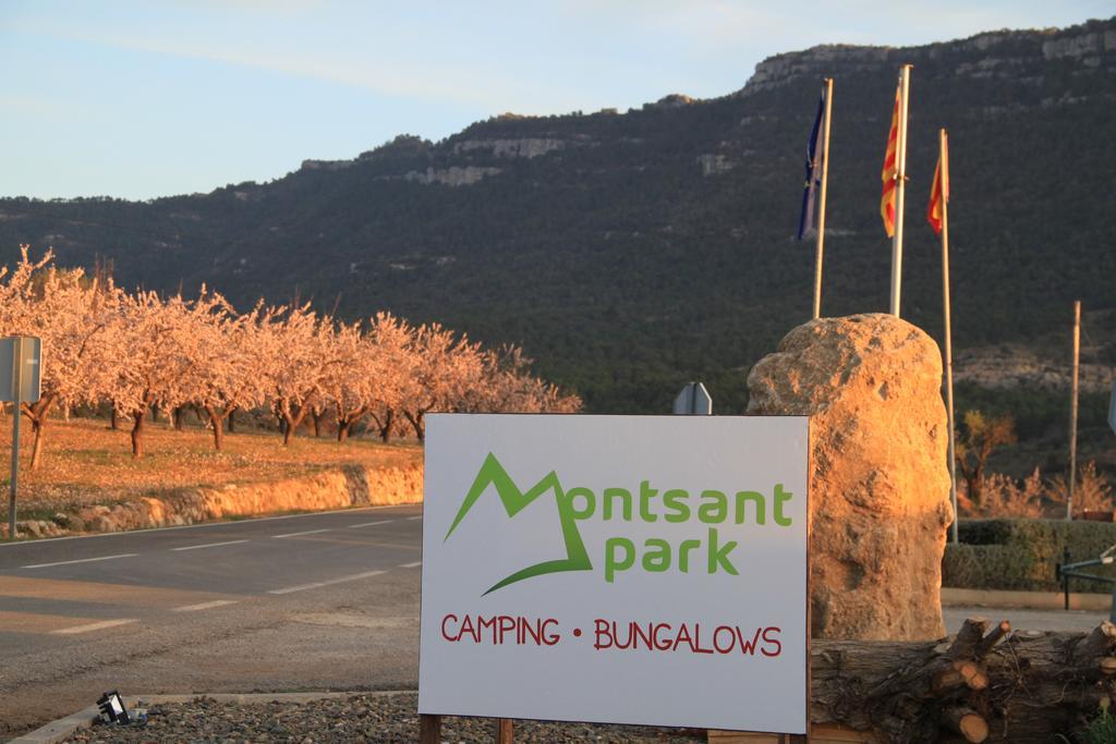 Montsant Park Camping & Bungalow Ulldemolins ภายนอก รูปภาพ