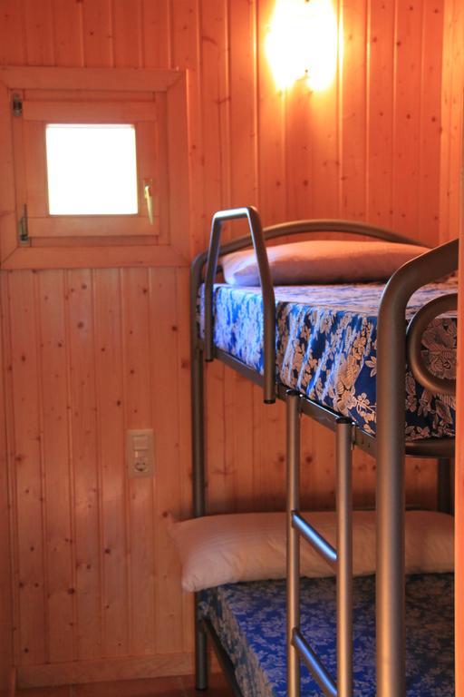 Montsant Park Camping & Bungalow Ulldemolins ภายนอก รูปภาพ