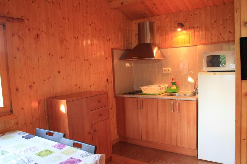 Montsant Park Camping & Bungalow Ulldemolins ภายนอก รูปภาพ