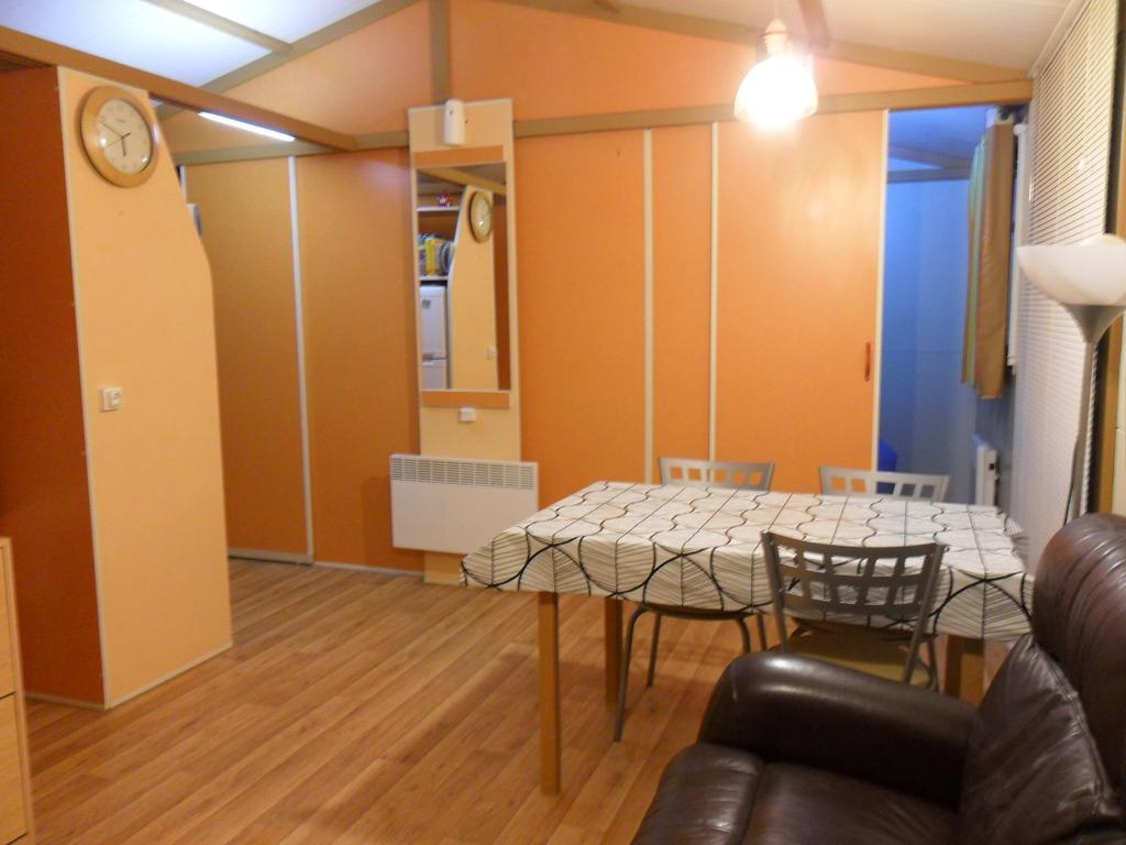 Montsant Park Camping & Bungalow Ulldemolins ภายนอก รูปภาพ