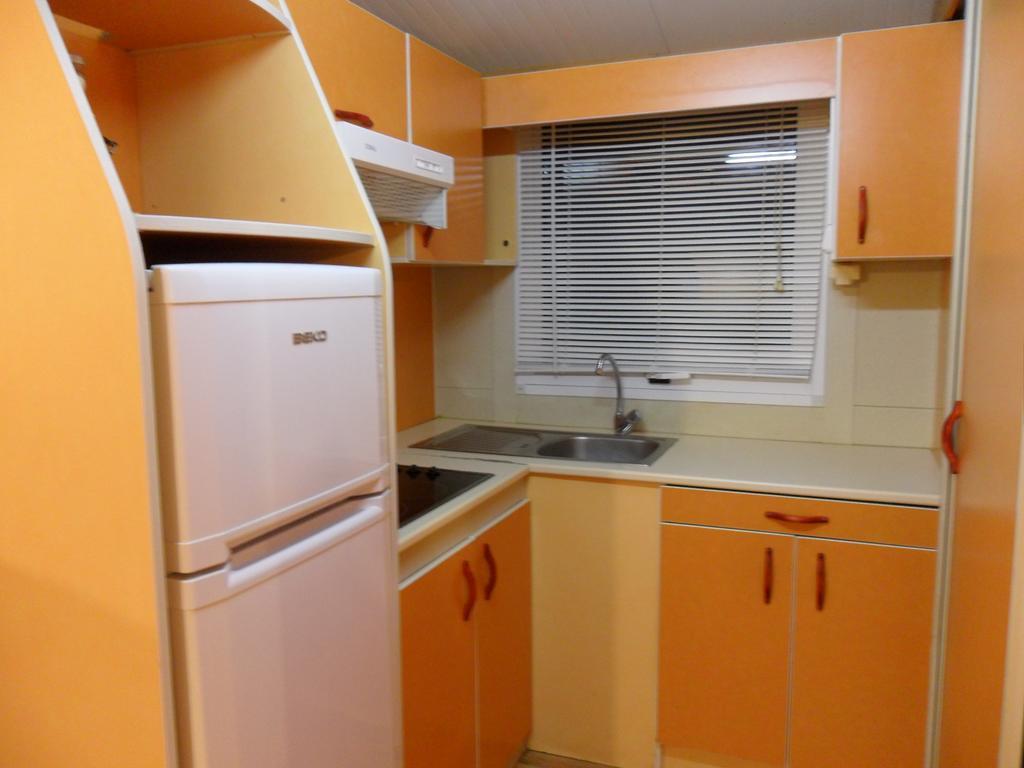 Montsant Park Camping & Bungalow Ulldemolins ภายนอก รูปภาพ